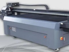 平板喷绘机有哪些特点 ？平板喷绘机保养方法