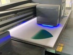 丝印与uv平板打印机的区别