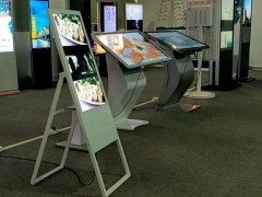 关于户外广告机的三大注意事项