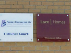 亚克力（有机玻璃）粘贴时需要注意的问题