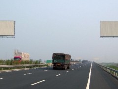 单立柱高炮广告牌的分类